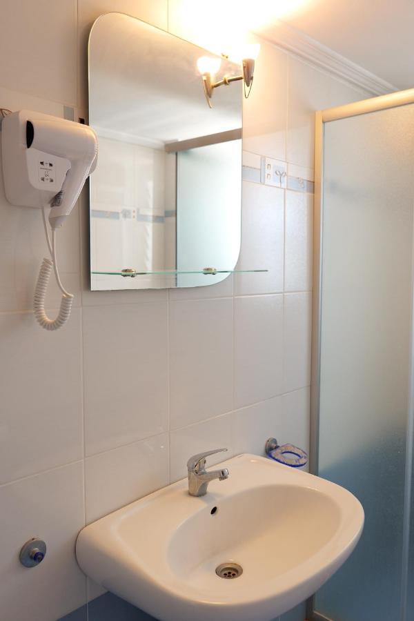 Miracle Apartments Saranda Екстериор снимка